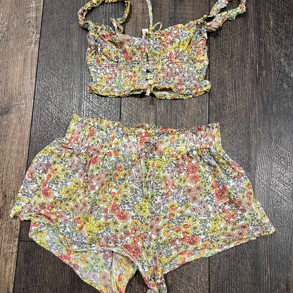 For love and lemons floral pajama set